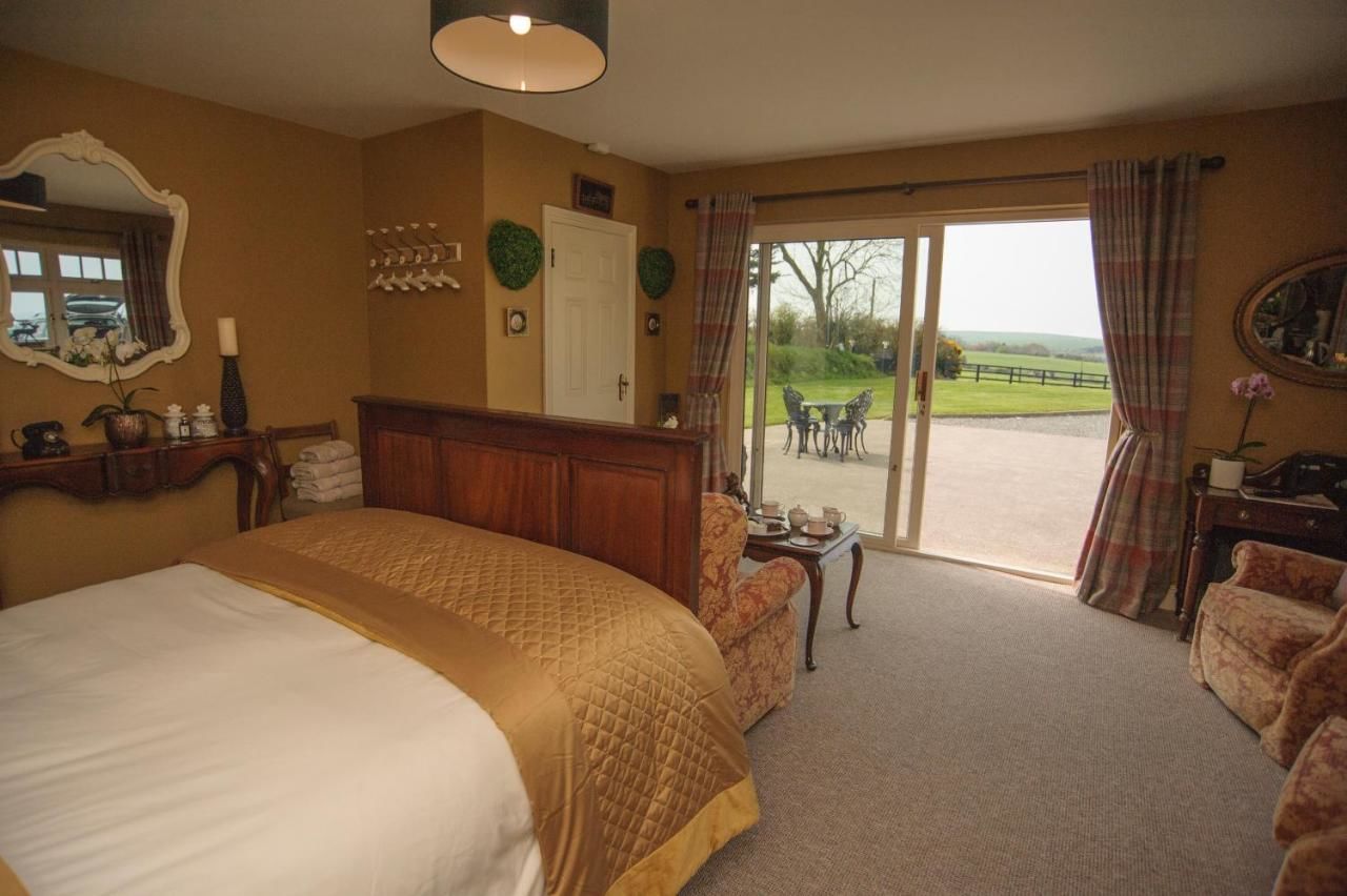 Отели типа «постель и завтрак» The Brown Hen Lodge Bed & Breakfast Бандон-47